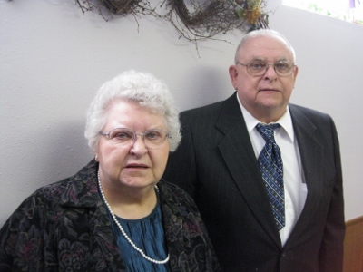 aunt-janet-and-uncle-kenneth-400x300-jpg